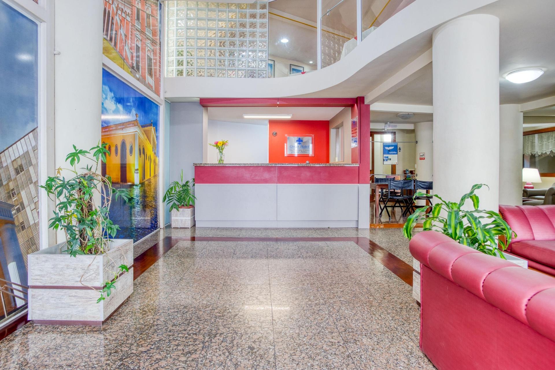 Vista Lobby Oscar Hotel