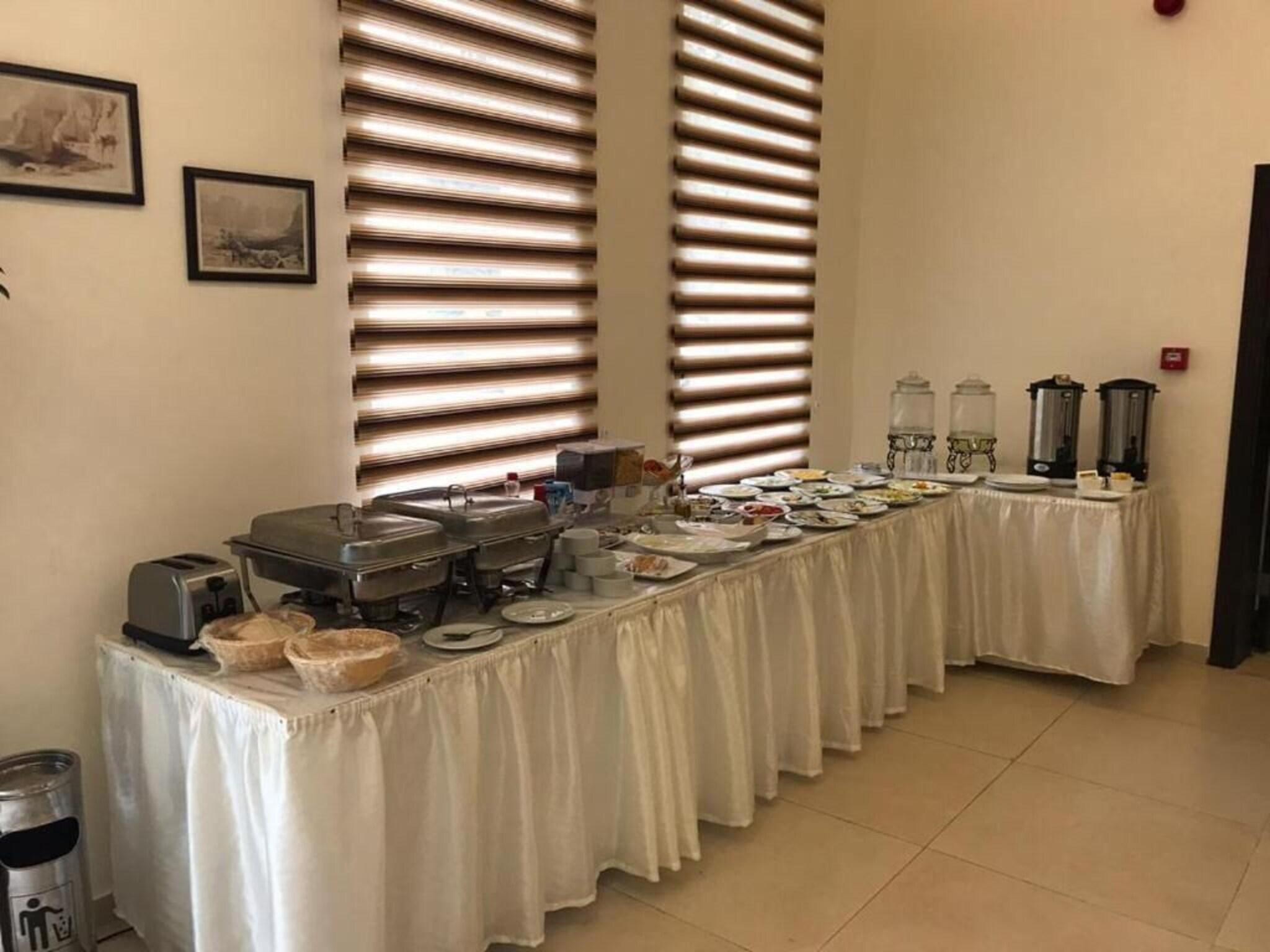 Restaurant Petra Heart Hotel
