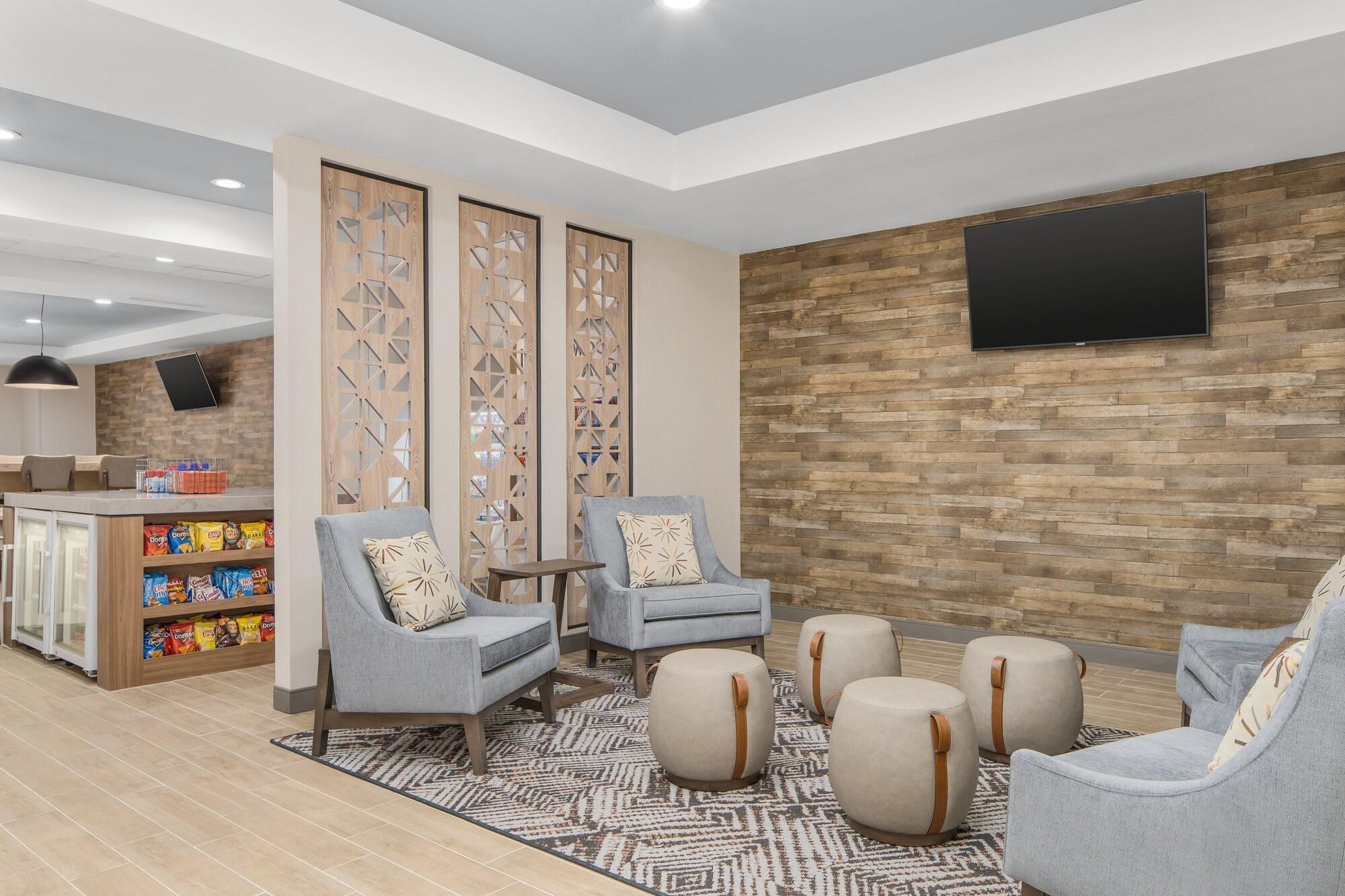 Vista Lobby Candlewood Suites Newnan - Atlanta SW by IHG