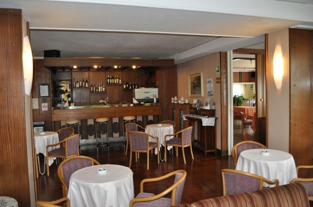 Bar/Salón Hotel Premeno