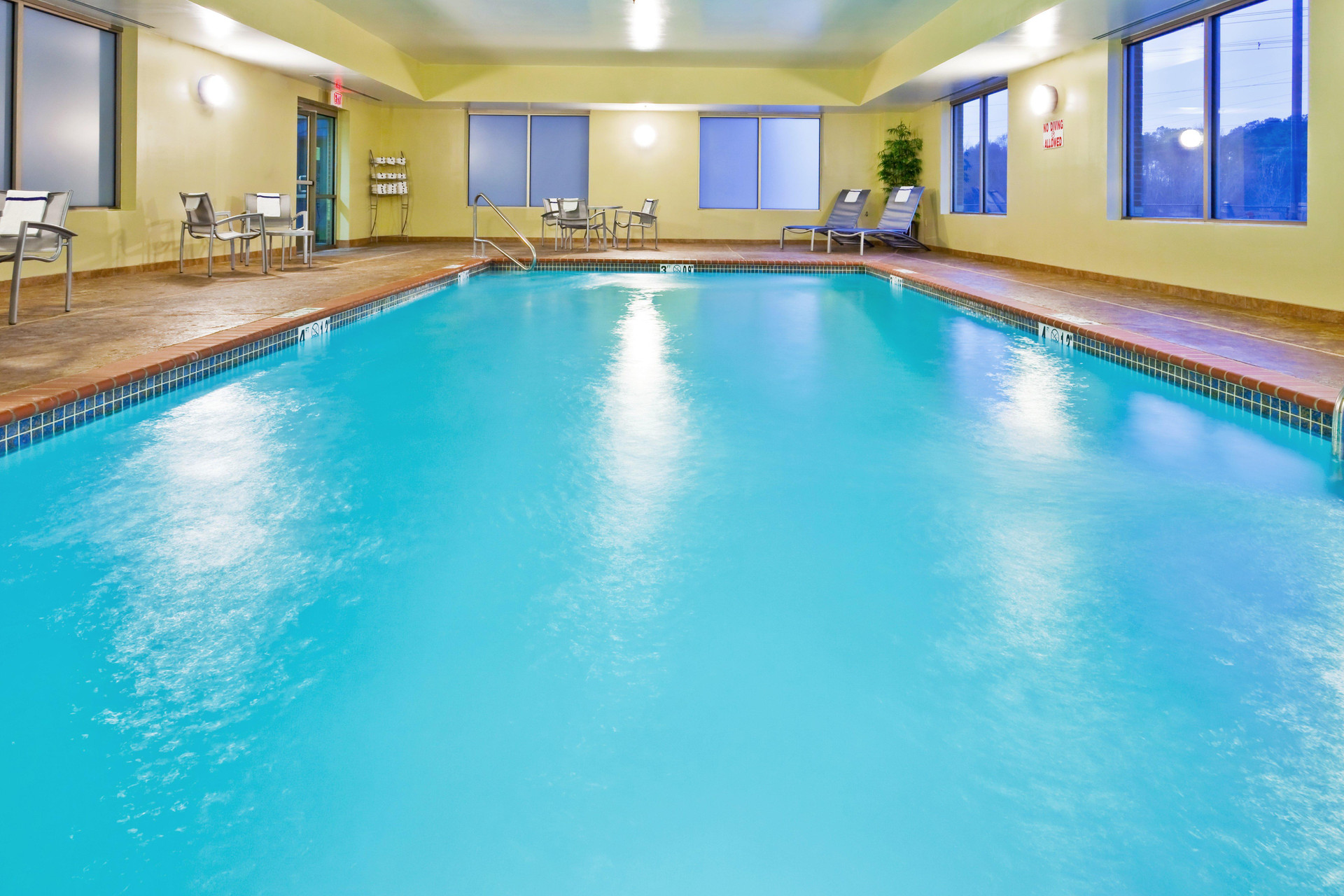 Vista Piscina Holiday Inn Express Hotel & Suites Memphis/Germantown by IHG