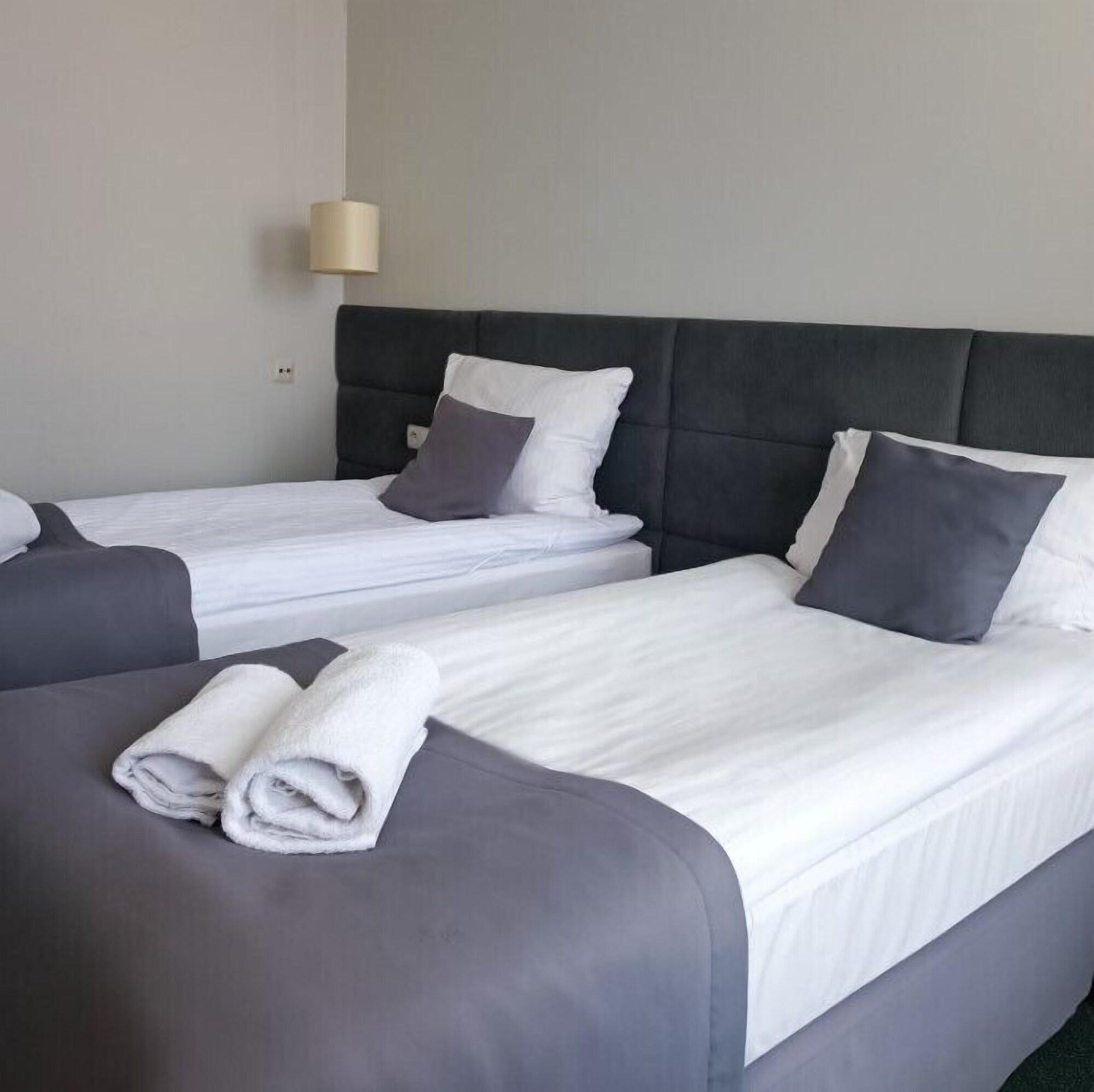 Varios Hotel Maraton