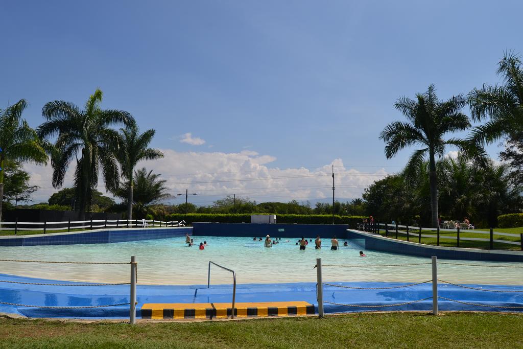 Vista Piscina Lake House Resort