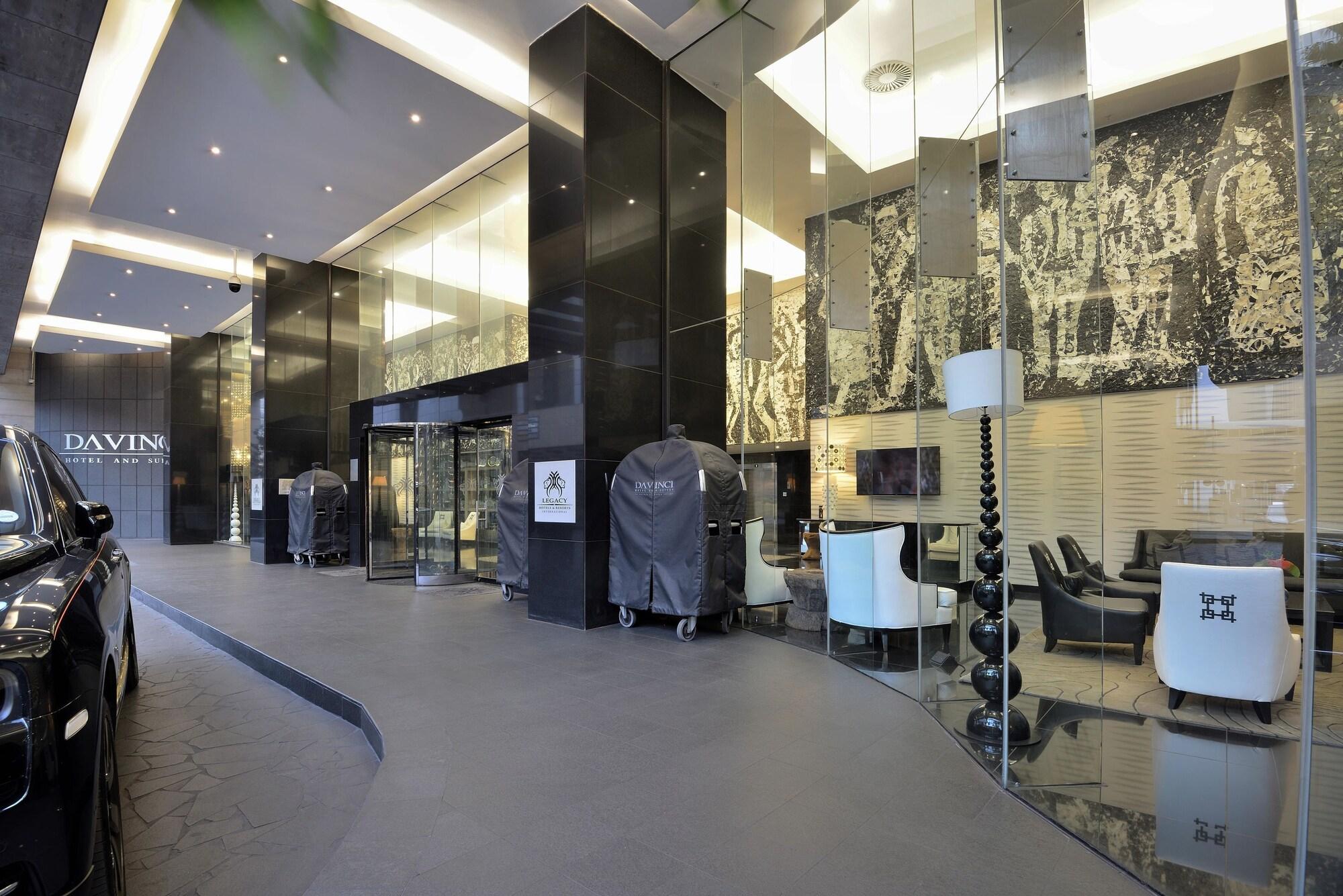 Vista Lobby Davinci Hotel And Suites On Nelson Mandela Square