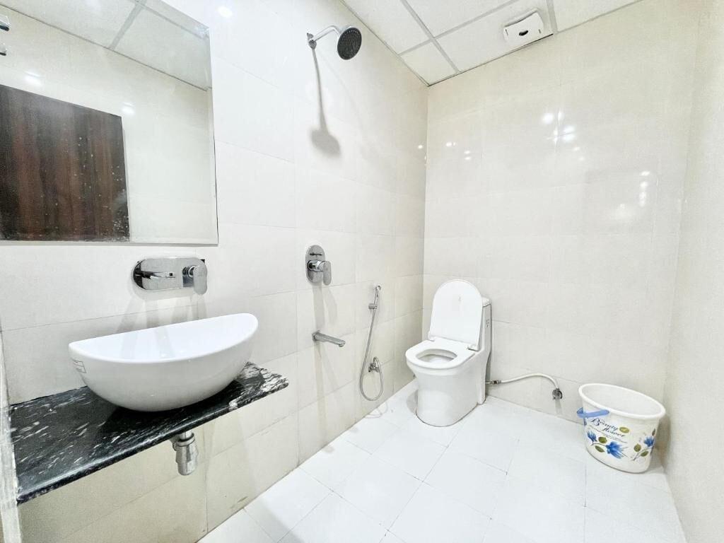 Equipamiento de Habitación Hotel LV Palace - near Ghats & Temples