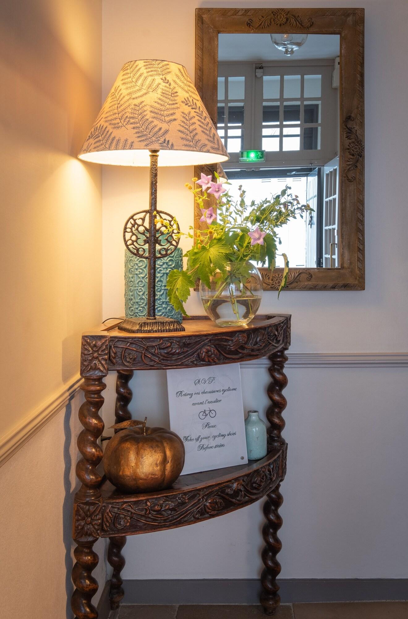 Vista Lobby Hôtel de Biencourt