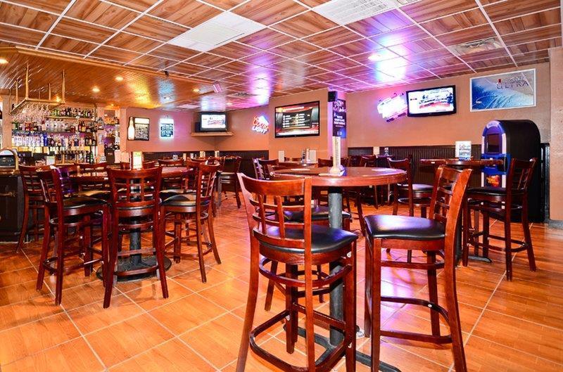Bar/Salón Days Inn & Suites by Wyndham Johnson City