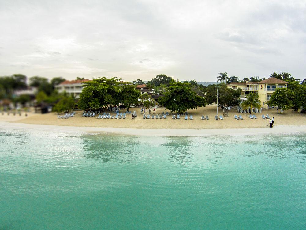 Playa CocoLaPalm Seaside Resort