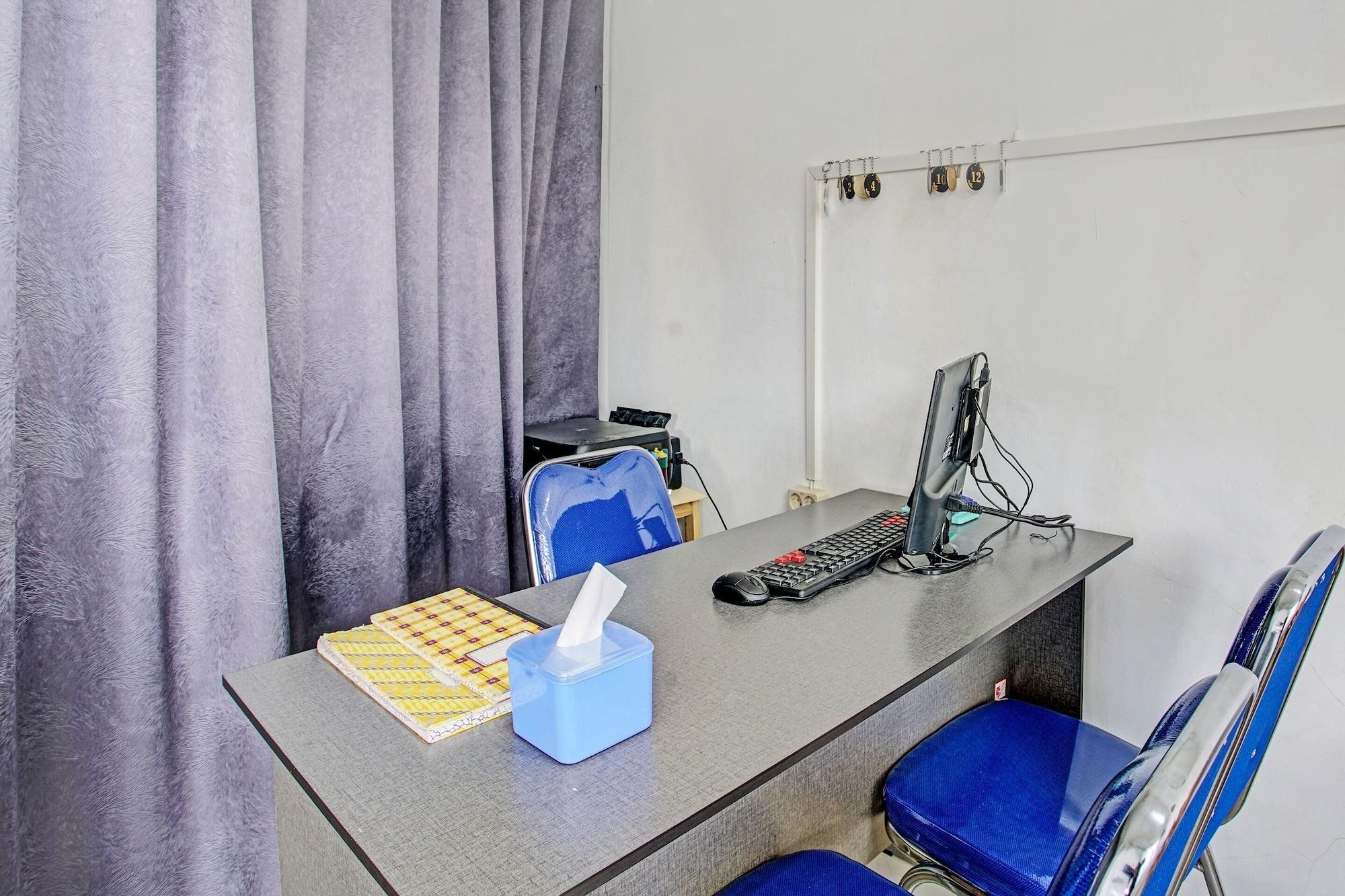 Vista Lobby Capital O 92358 Pondok Amak Syariah