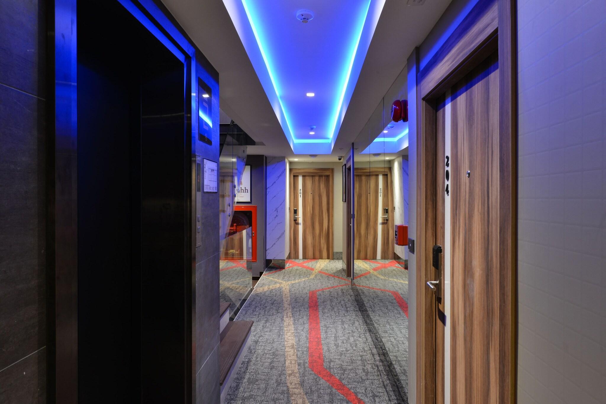 Vista Lobby Syama Nana