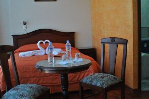 Alojamiento - Hotel Perla del Lago