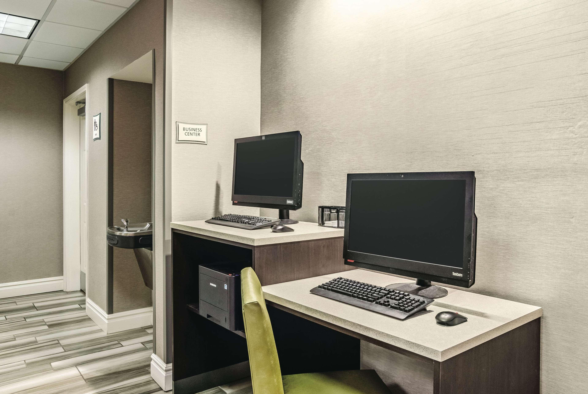 Centro de Negocios La Quinta Inn and Suites Denver Louisville / Bould