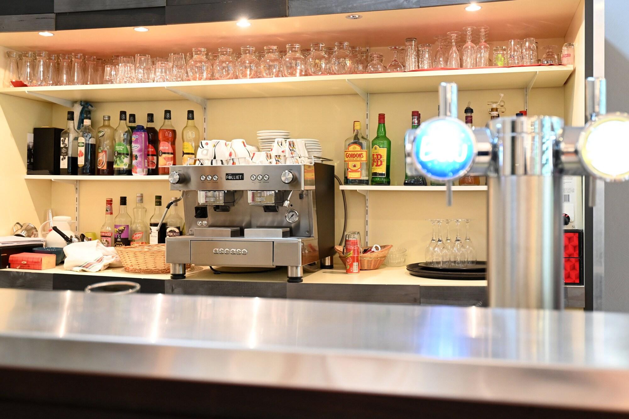 Bar/Salón Hôtel Le Marintan