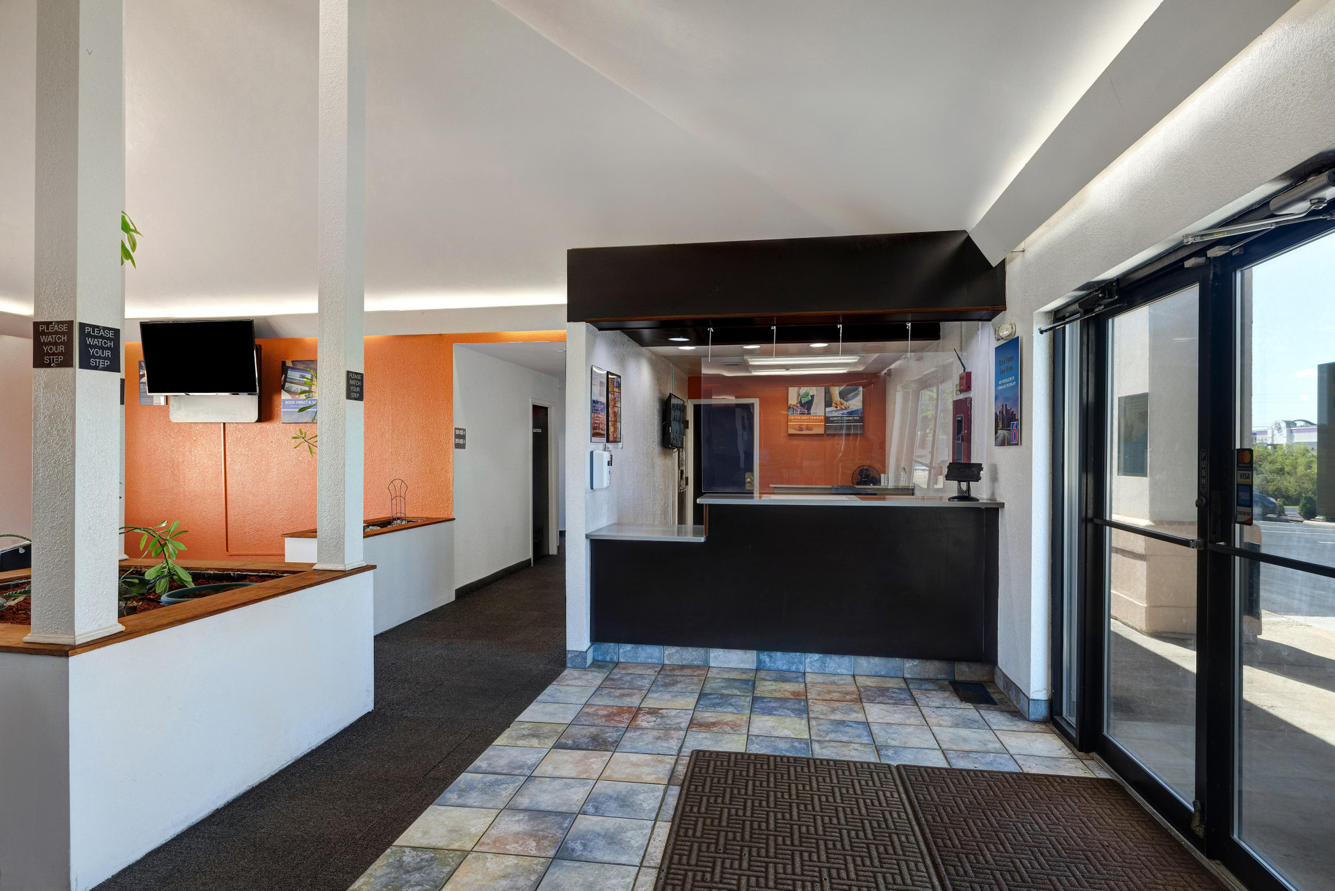 Vista Lobby Motel 6 Shepherdsville, KY – Louisville South