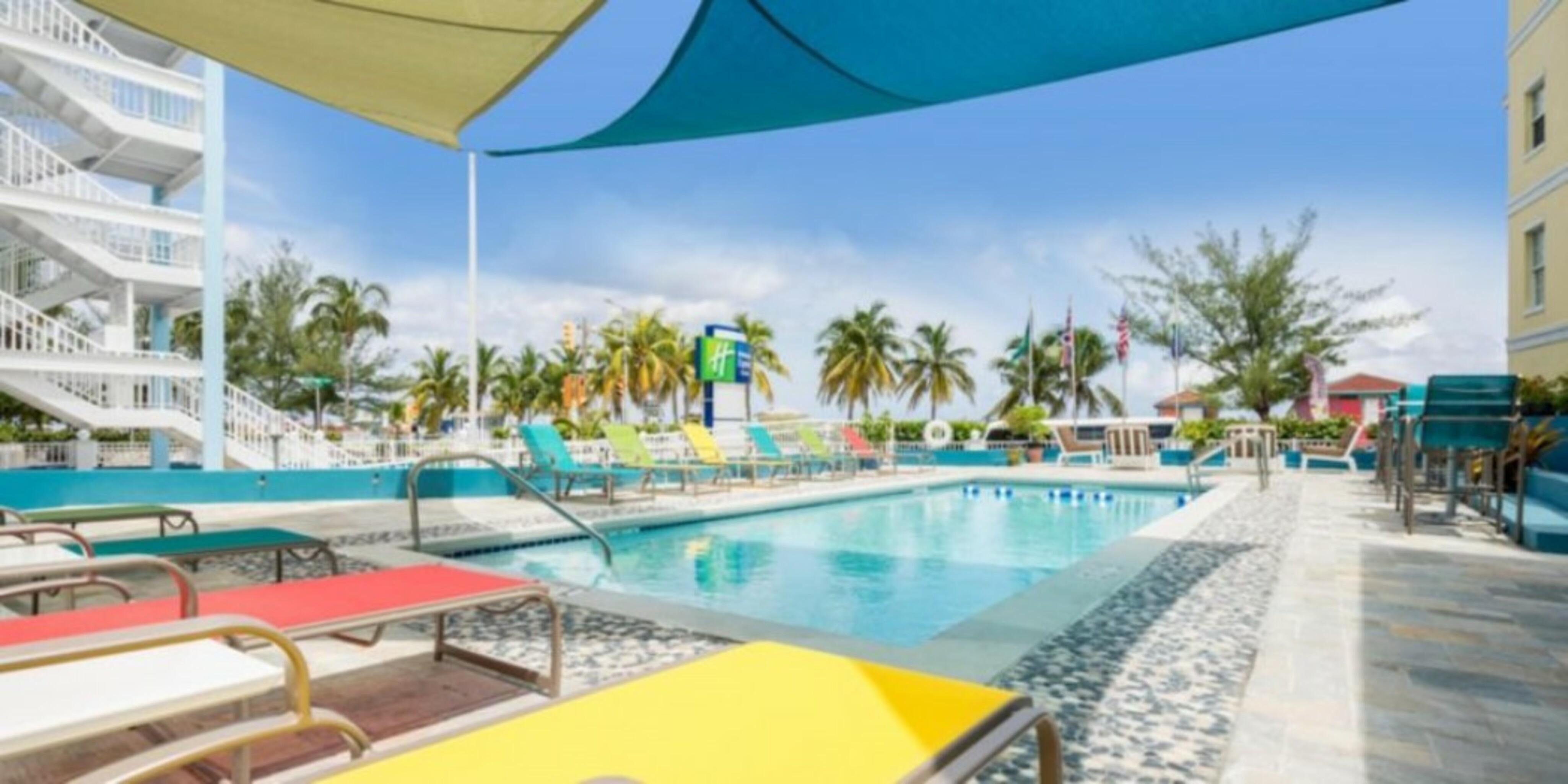 Vista Piscina Holiday Inn Express and Suites Nassau