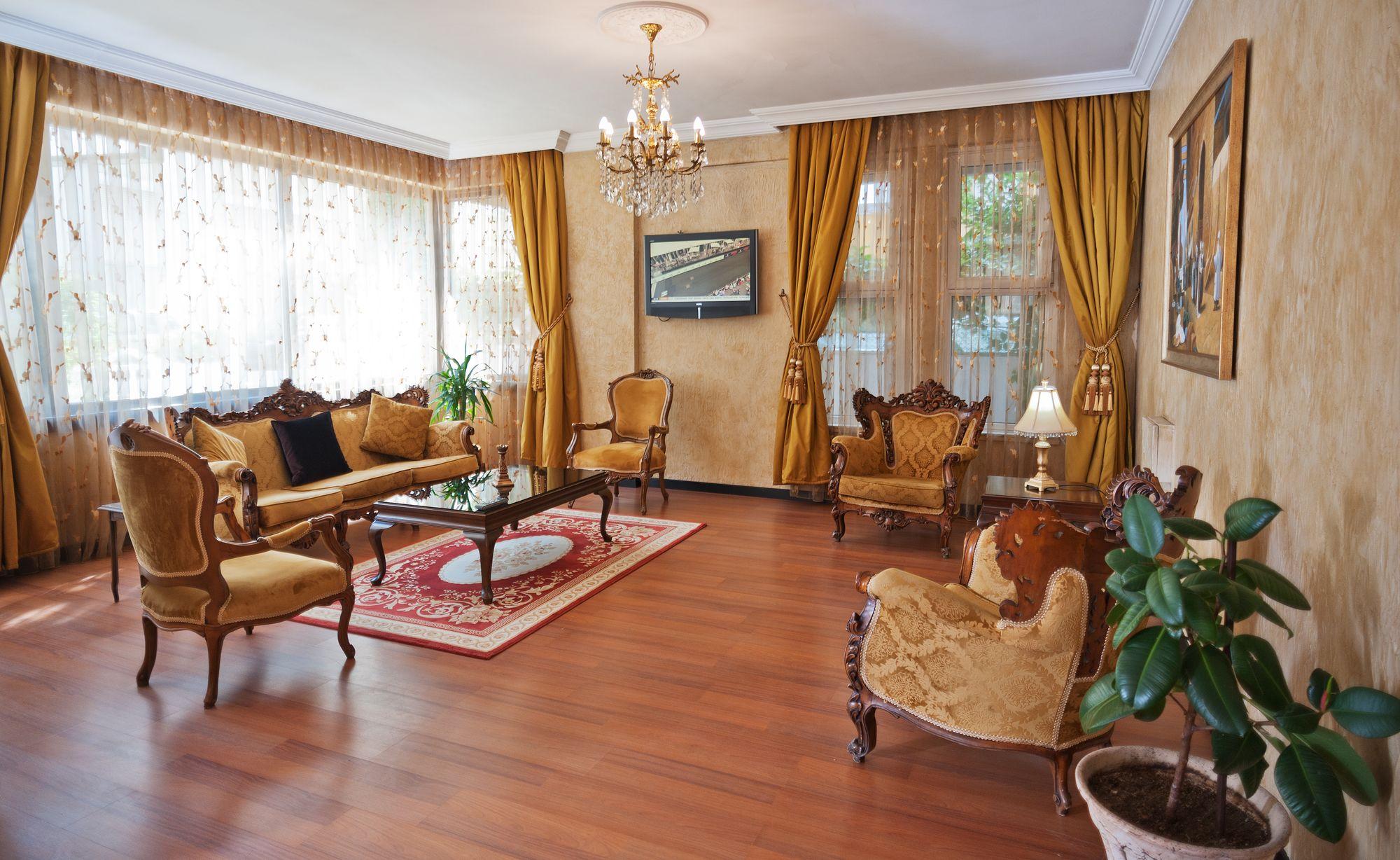 Vista Lobby Triana Hotel