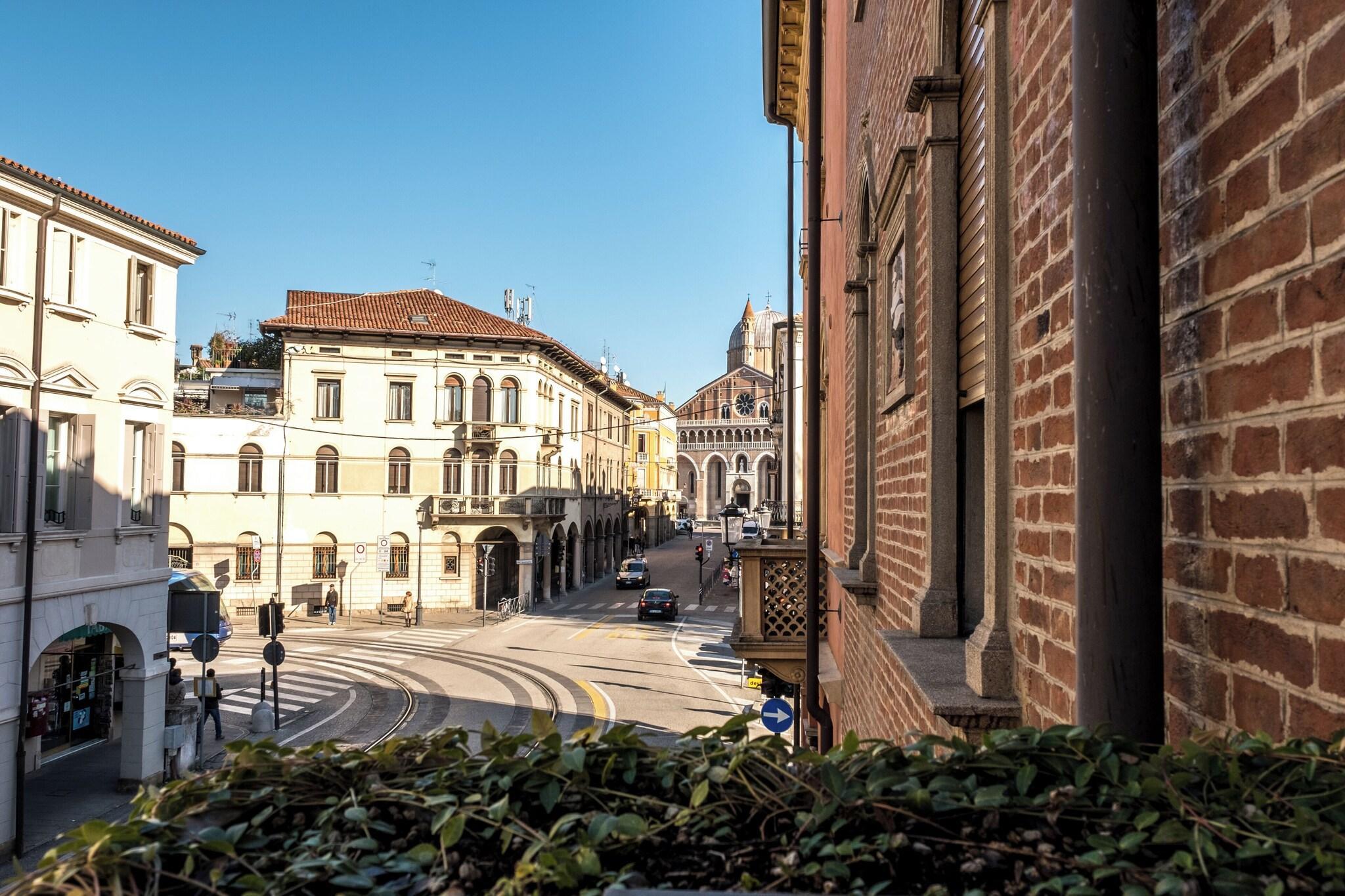 Varios Hotel Serafino