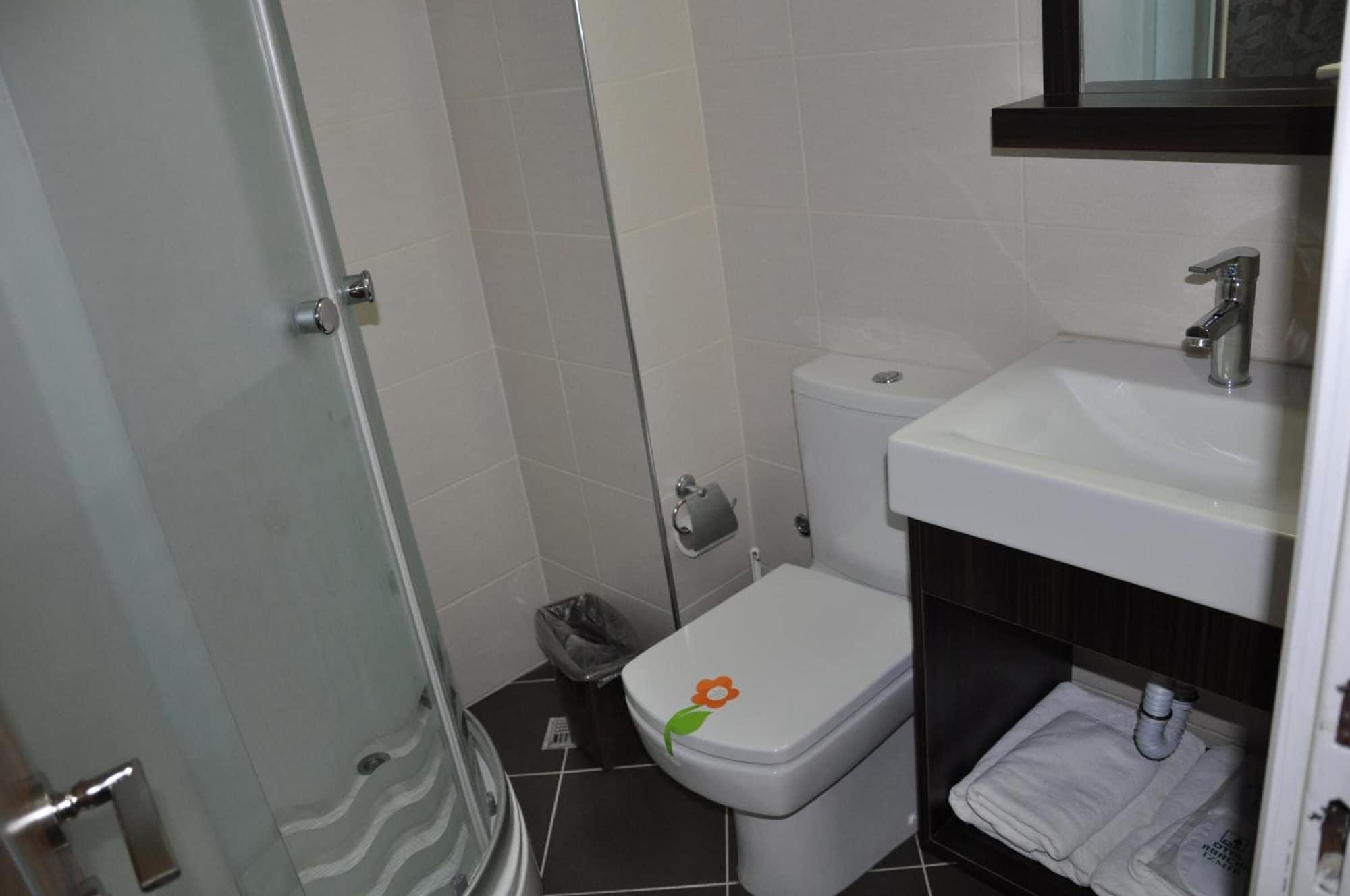 Equipamiento de Habitación Otel Kabacam