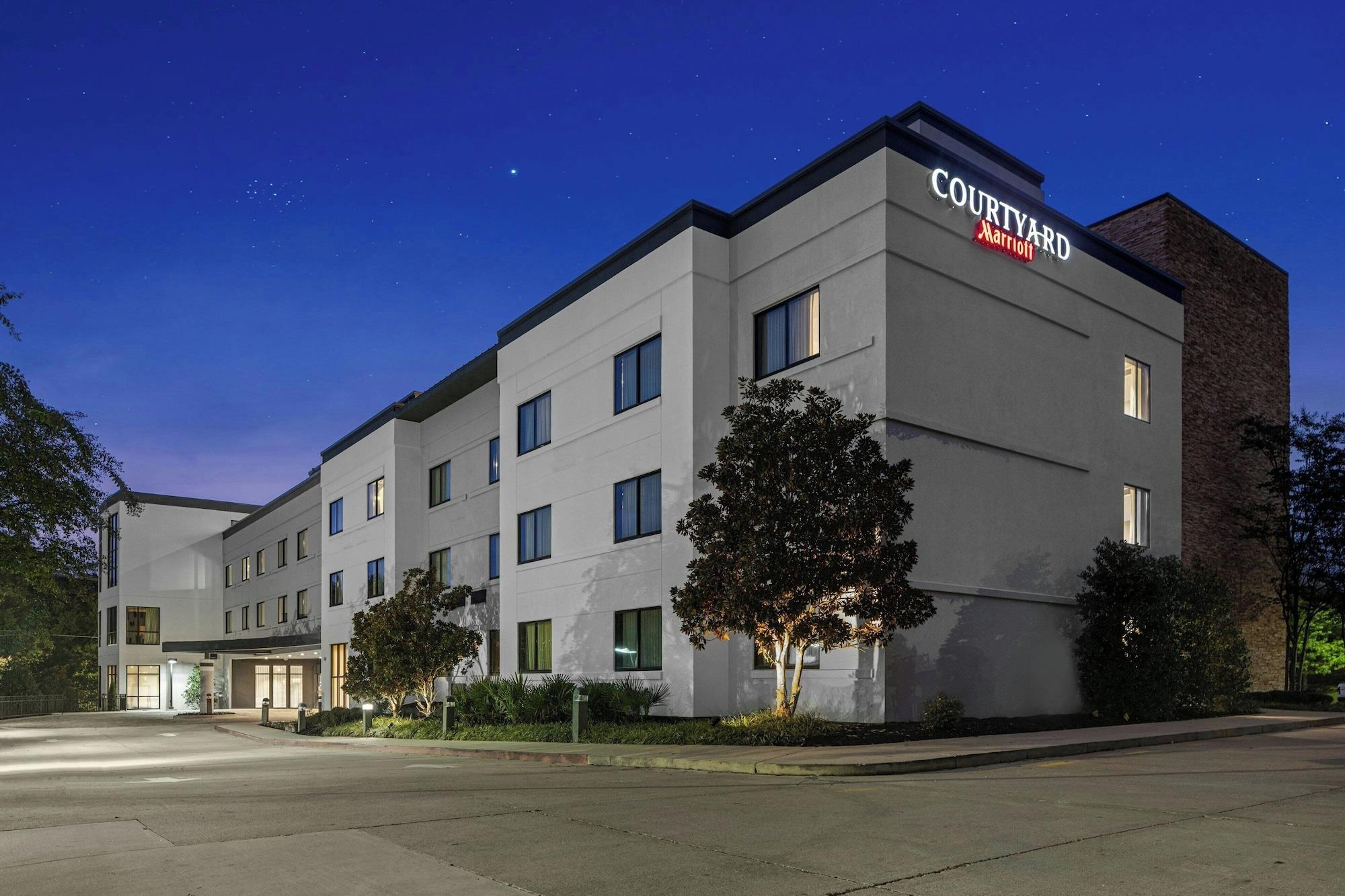 Vista Exterior Courtyard by Marriott Oxford