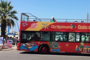 Actividad - Visita turística a Benalmádena: recorrido en autobús turístico de 48 horas con paradas libres + Parque de las Mariposas