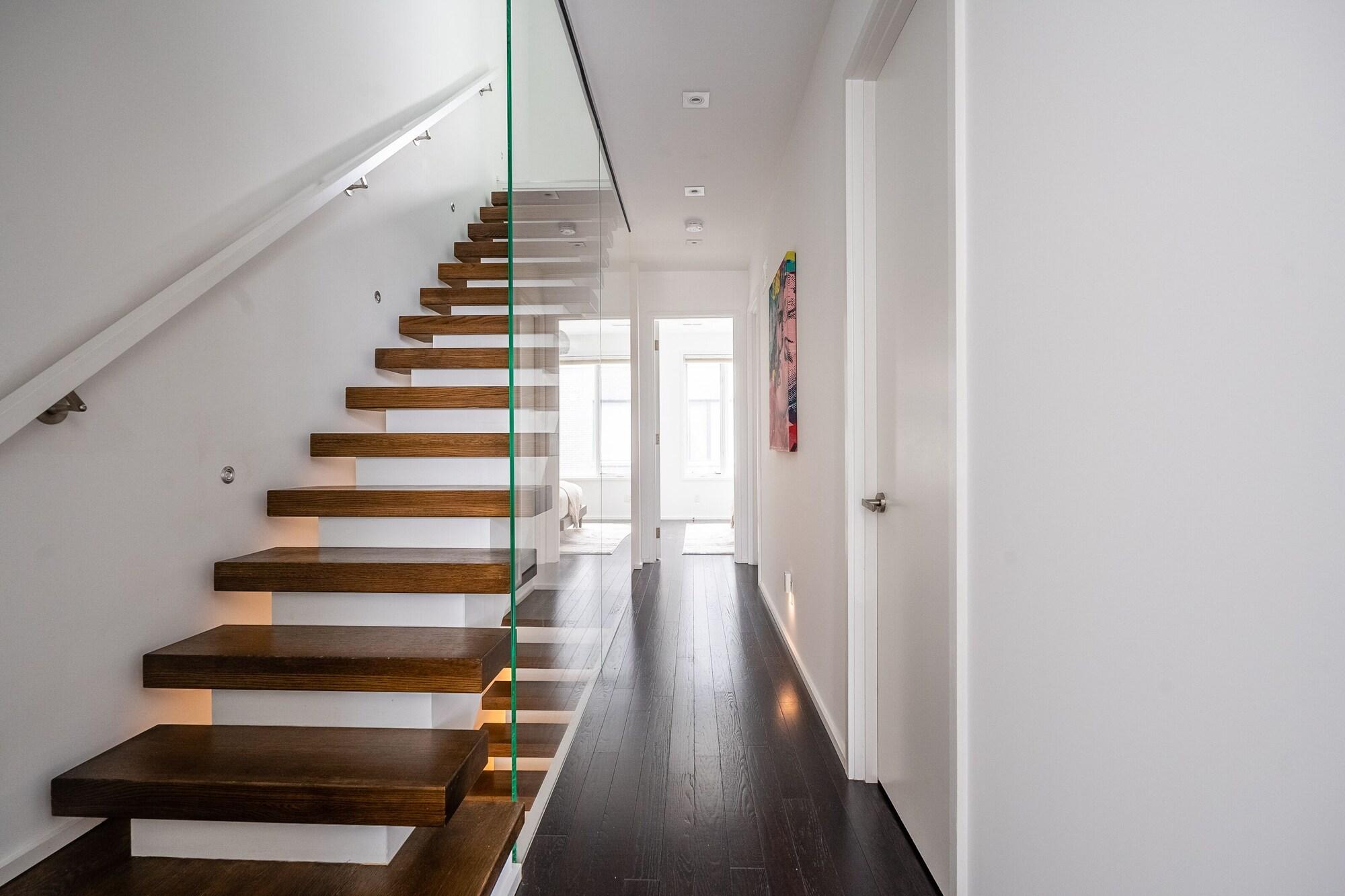 Vista Lobby GLOBALSTAY Luxury Townhouse in Downtown Toronto