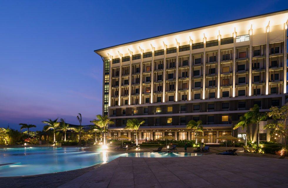 Vista Exterior The Bayleaf Cavite