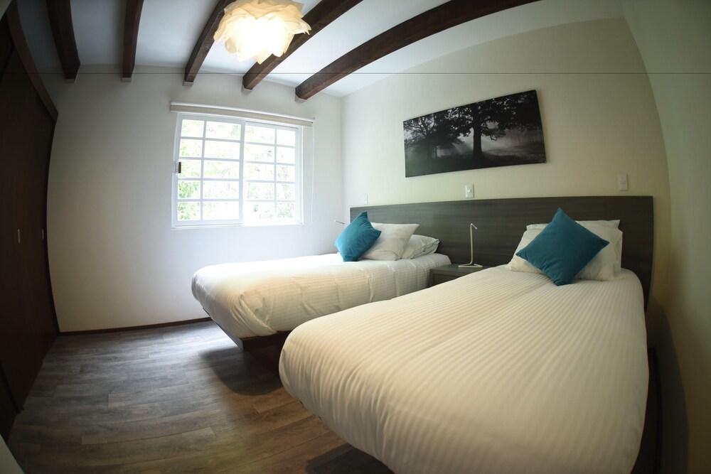 Hotel OM 686 Urban Lofts