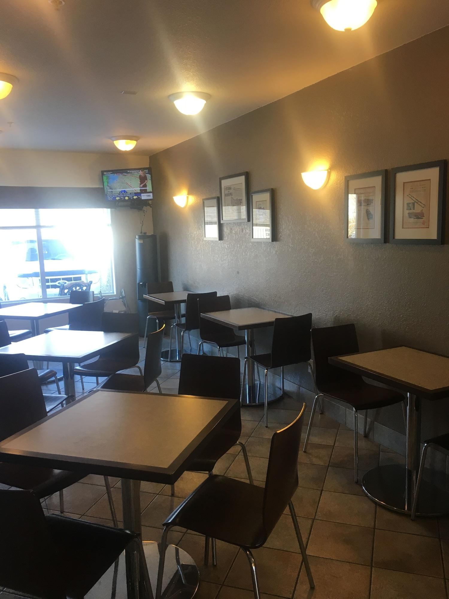 Restaurant Super 8 by Wyndham Vermilion AB