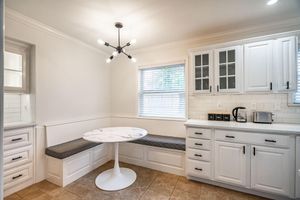 Alquiler Vacacional - NEW! Gorgeous recently remodeled 4-bedroom spacious home with a Heated Pool .