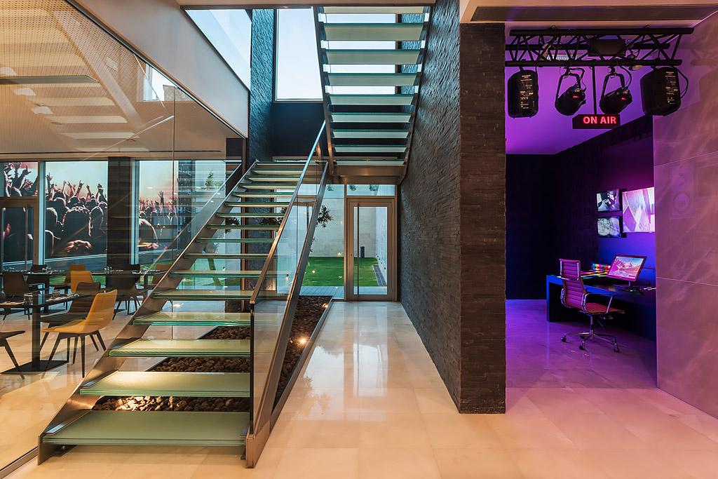 Instalaciones Recreativas HF Fénix Music