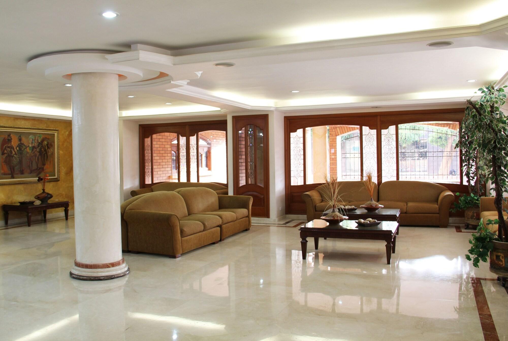 Vista Lobby Tativan Hotel