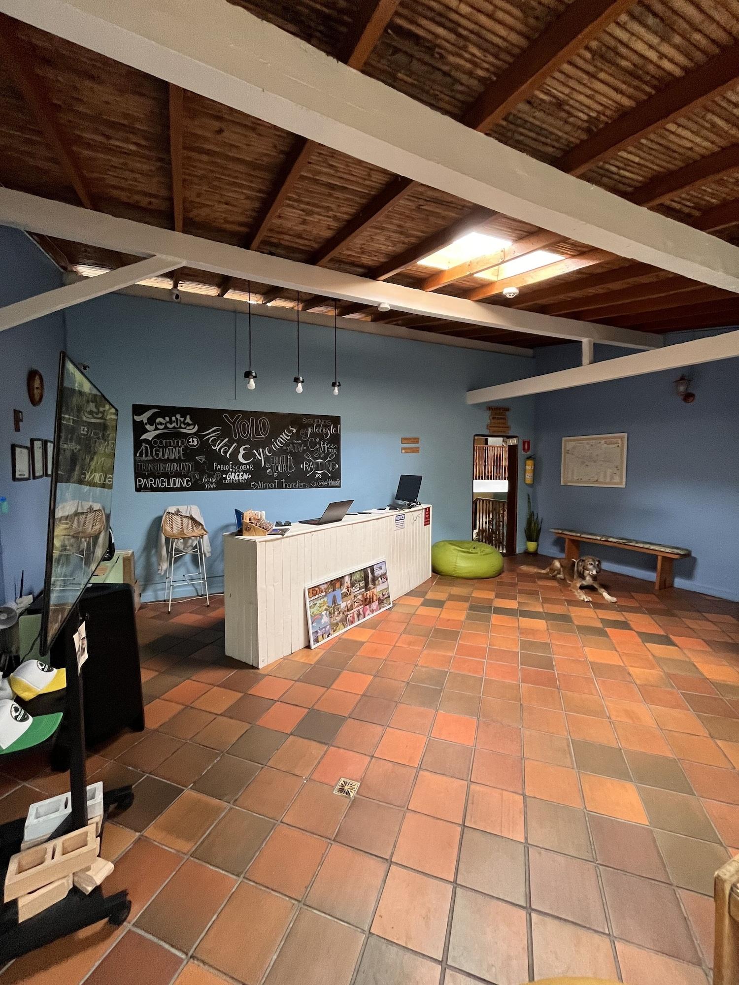 Vista Lobby YOLO HOSTEL MEDELLIN