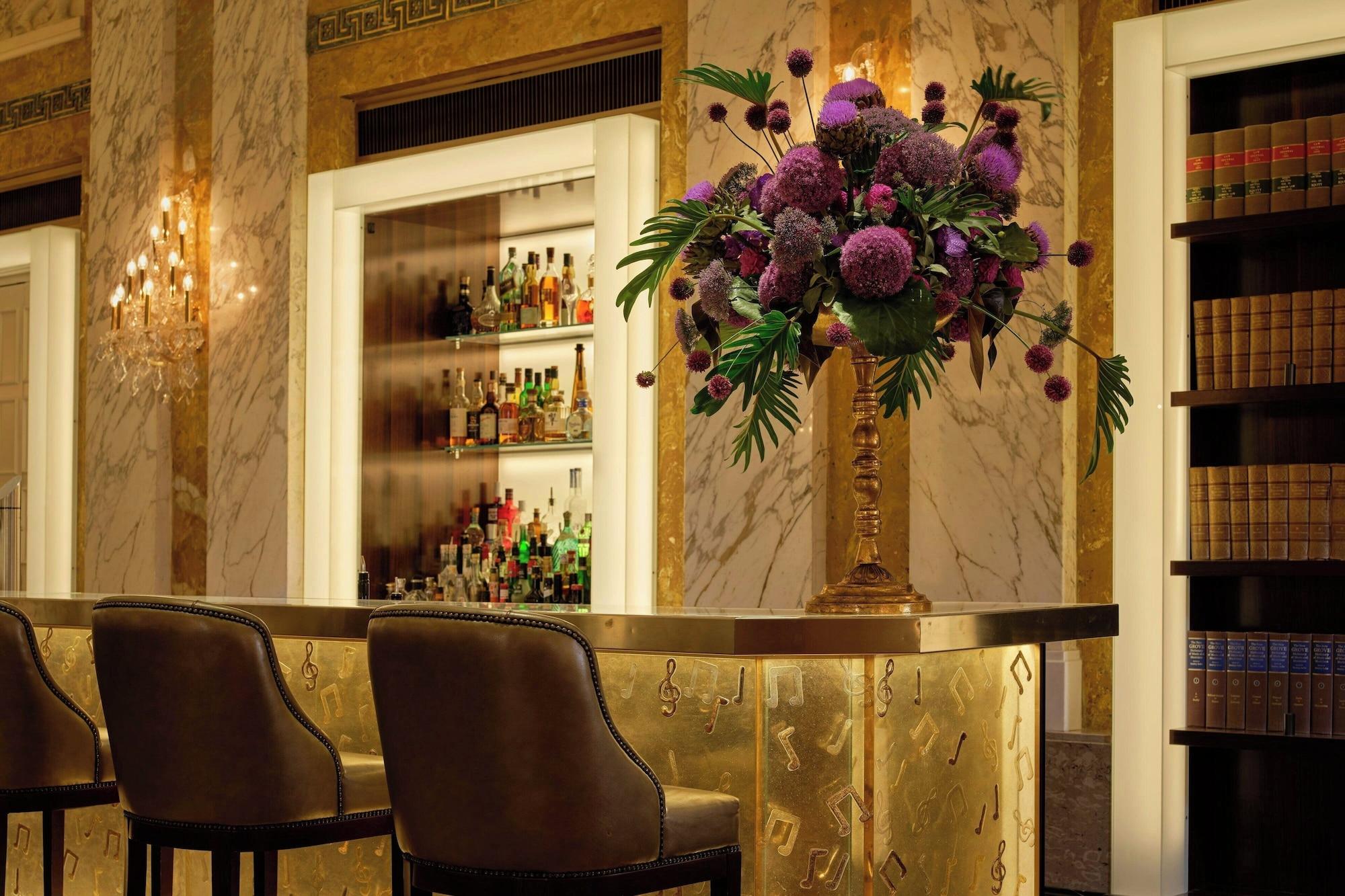 Bar/Salón Hotel Imperial, a Luxury Collection Hotel, Vienna