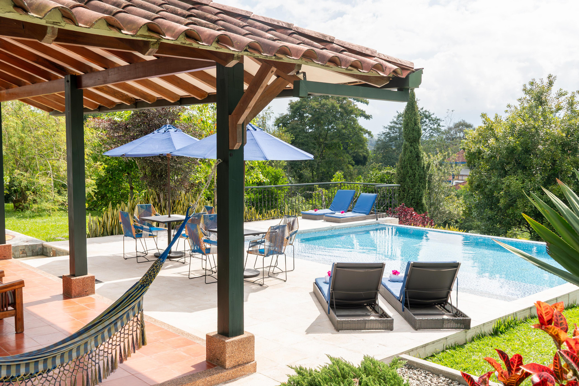 Vista Piscina La Herencia Hotel