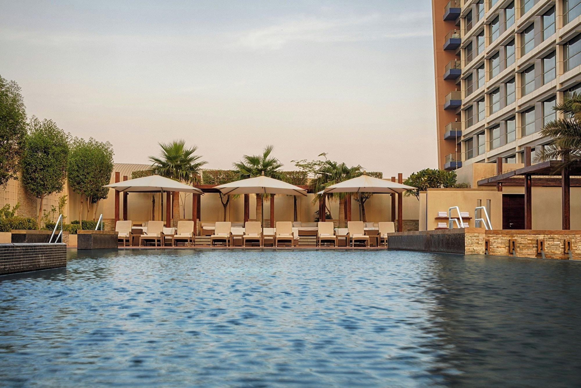 Vista Piscina The Westin City Centre Bahrain