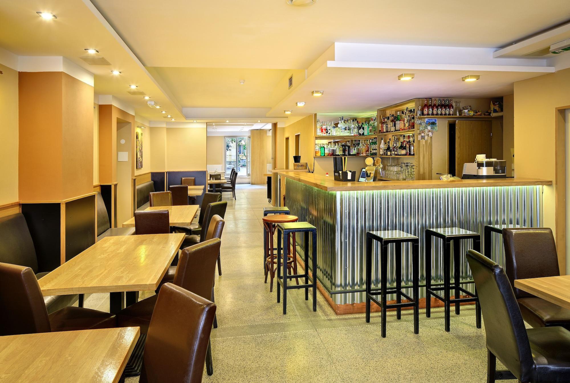 Bar/Salón Residence Bene