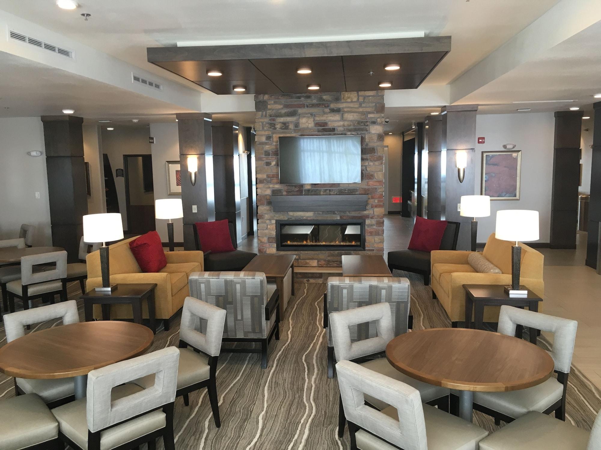 Vista Lobby Staybridge Suites Rapid City - Rushmore by IHG