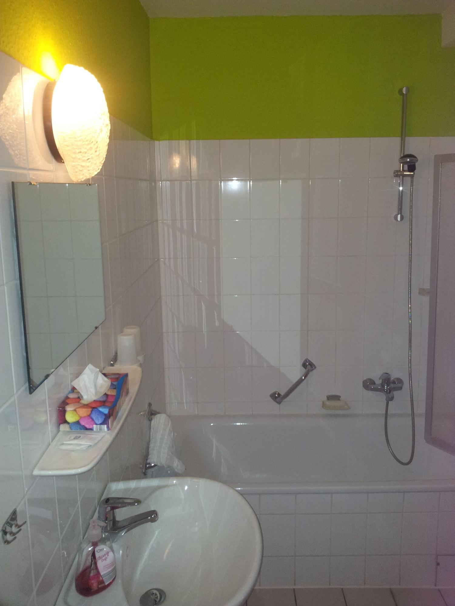 Baño Hotel Arheilger Hof