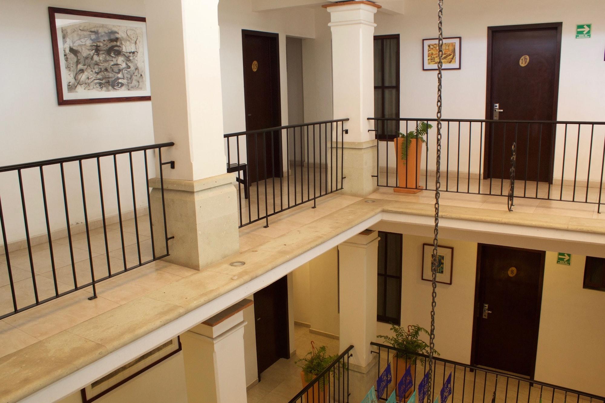 Varios Hotel Real Alma