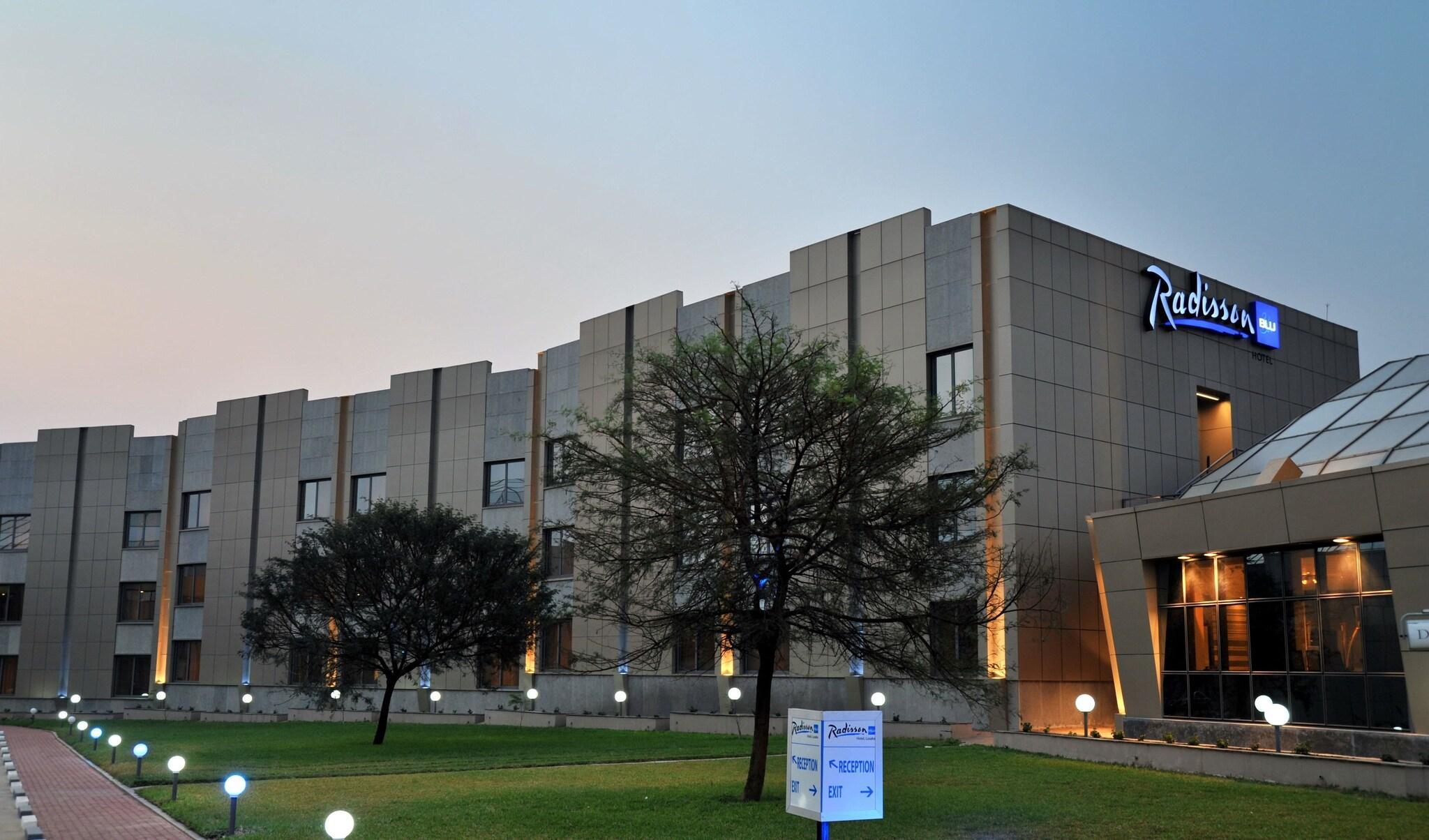 Vista Exterior Radisson Blu Hotel Lusaka