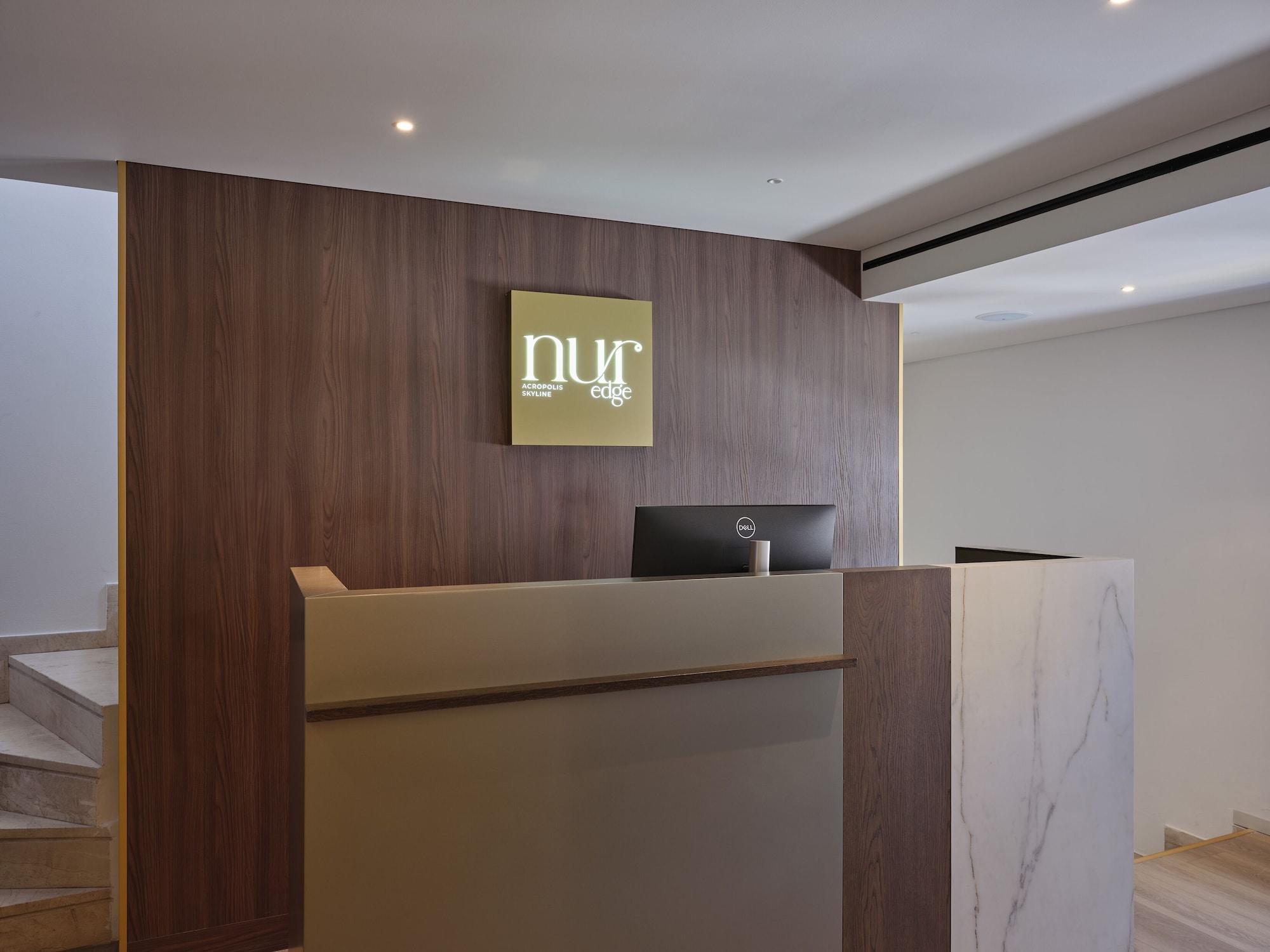 Vista Lobby Nur Edge Aparthotel - Acropolis Skyline