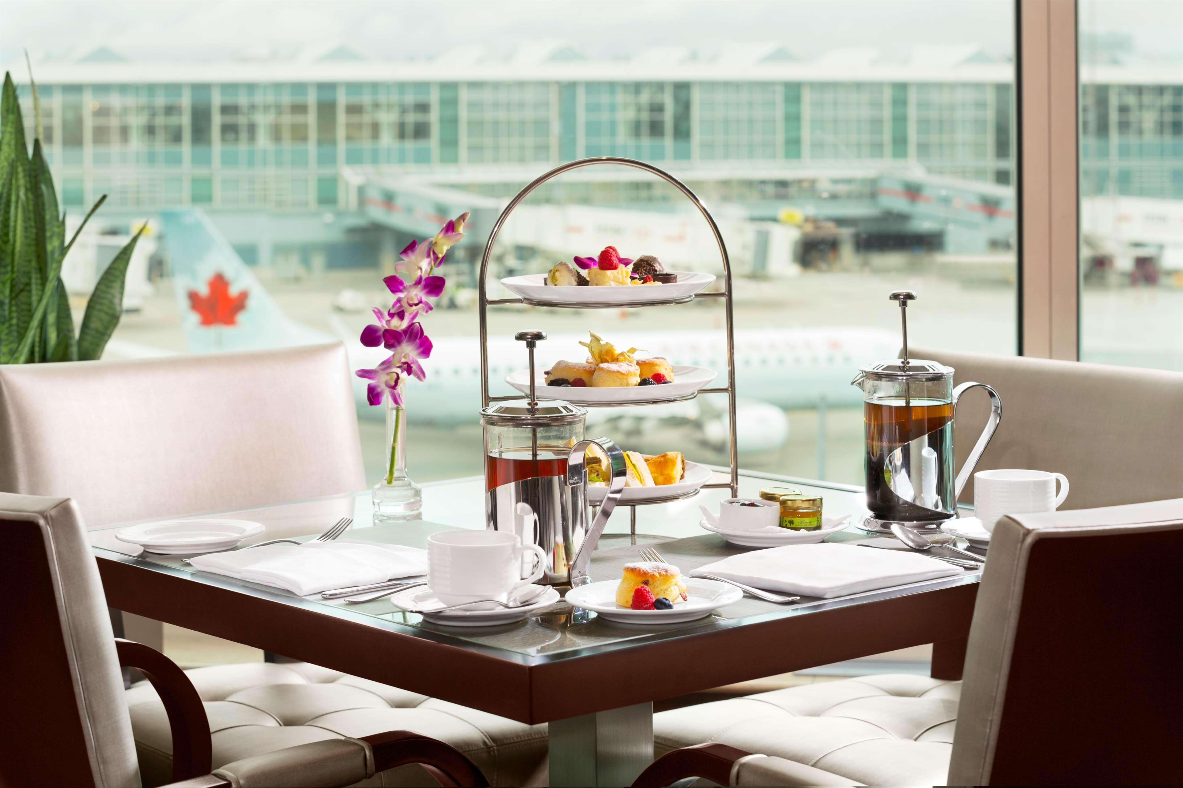 Restaurant Fairmont Vancouver Airport In-Terminal Hotel