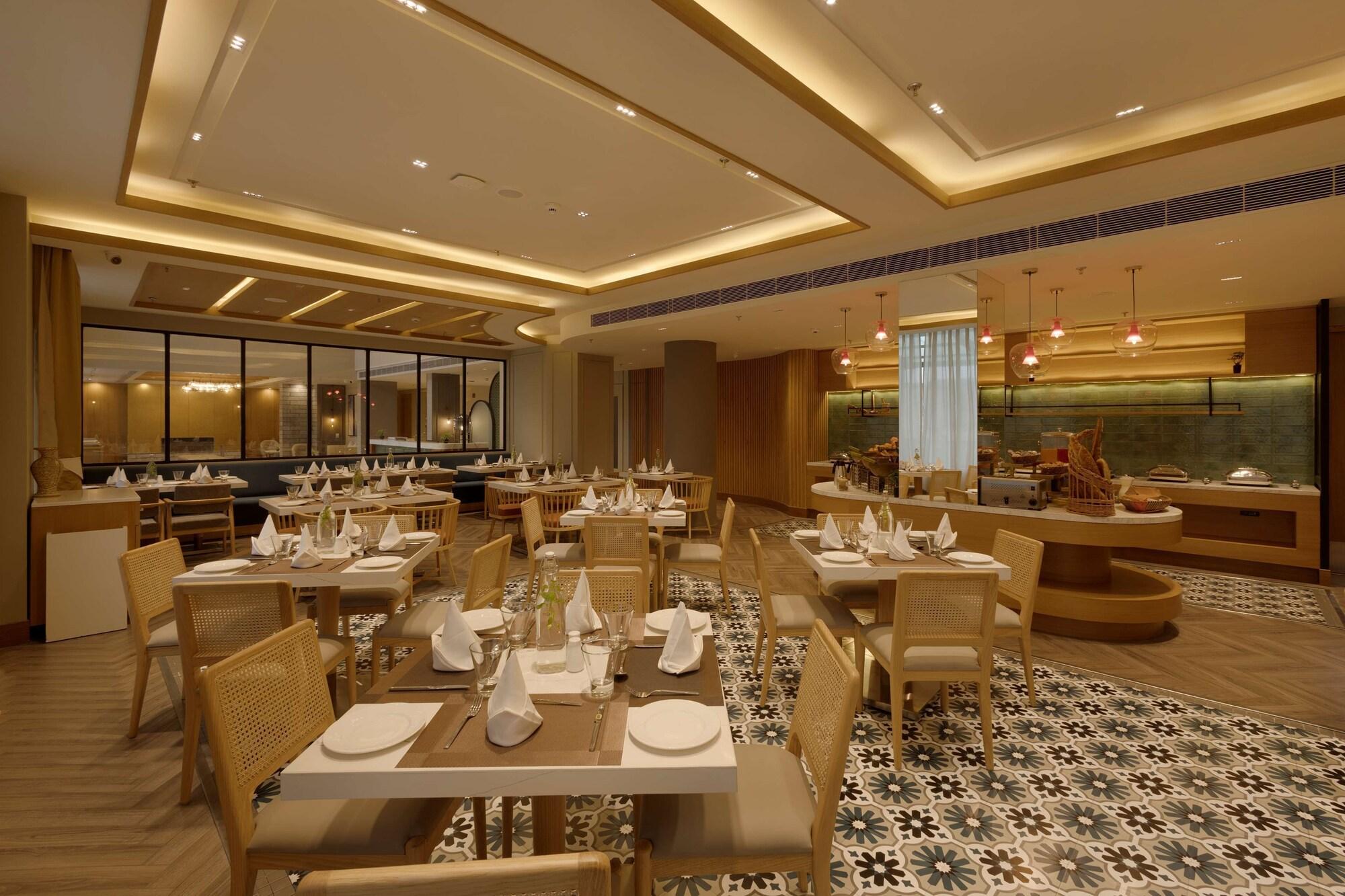Restaurant Sarovar Portico Srinagar