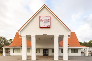 Alojamiento - Developer Inn & Suites Airport JAX, a Baymont by Wyndham