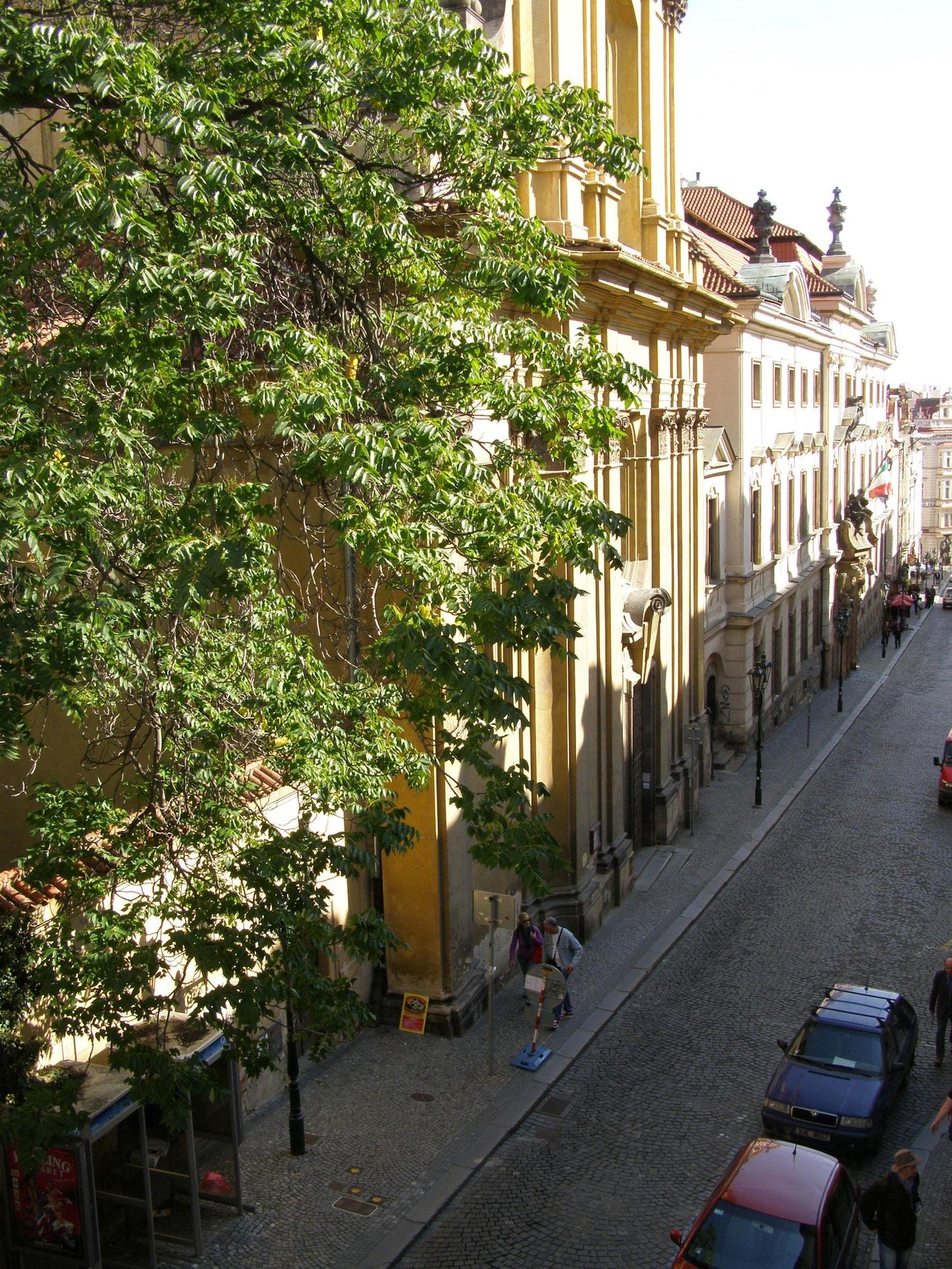 Vista Exterior Hostel Little Quarter