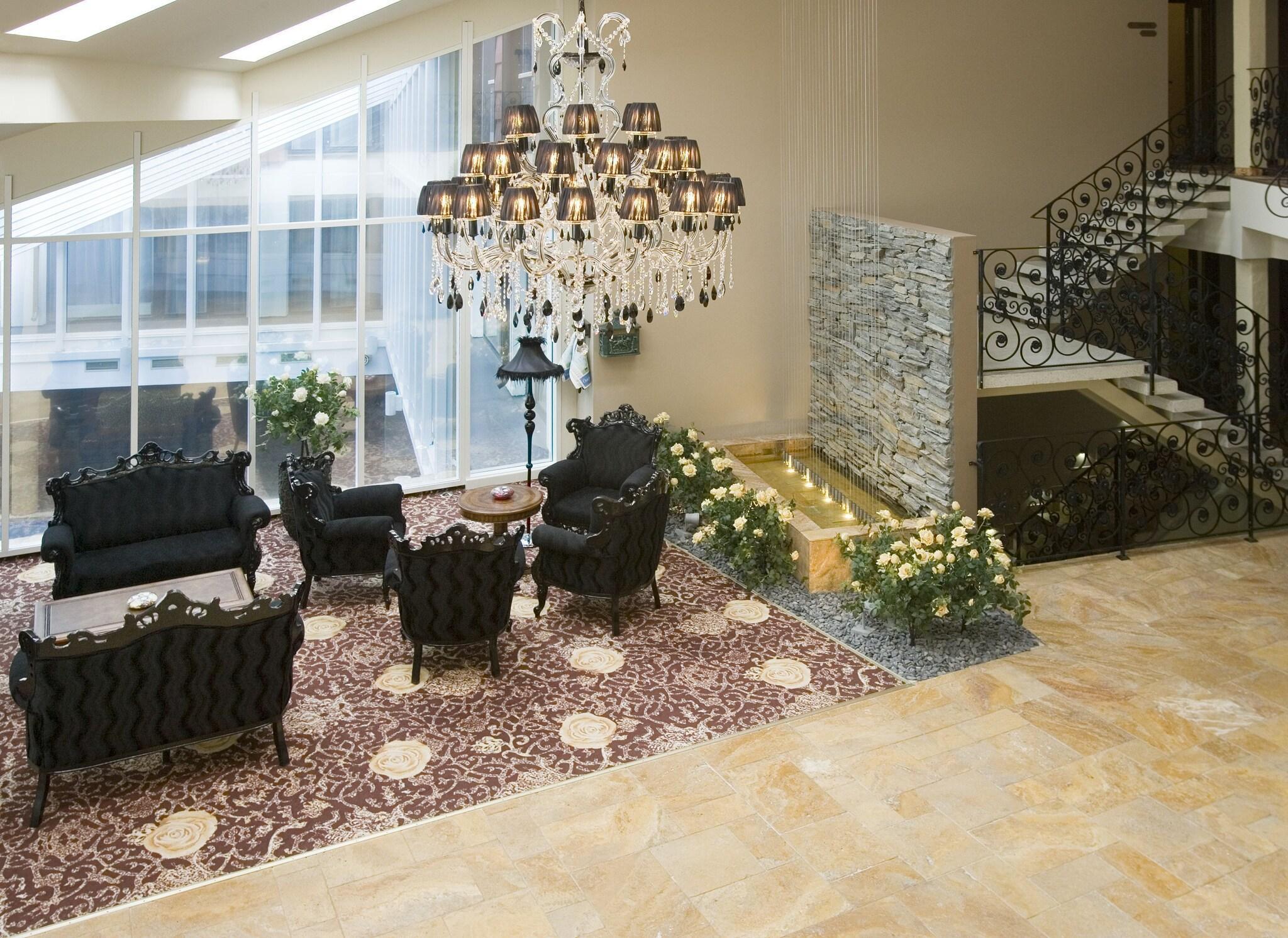 Vista Lobby Grand Rose SPA Hotel