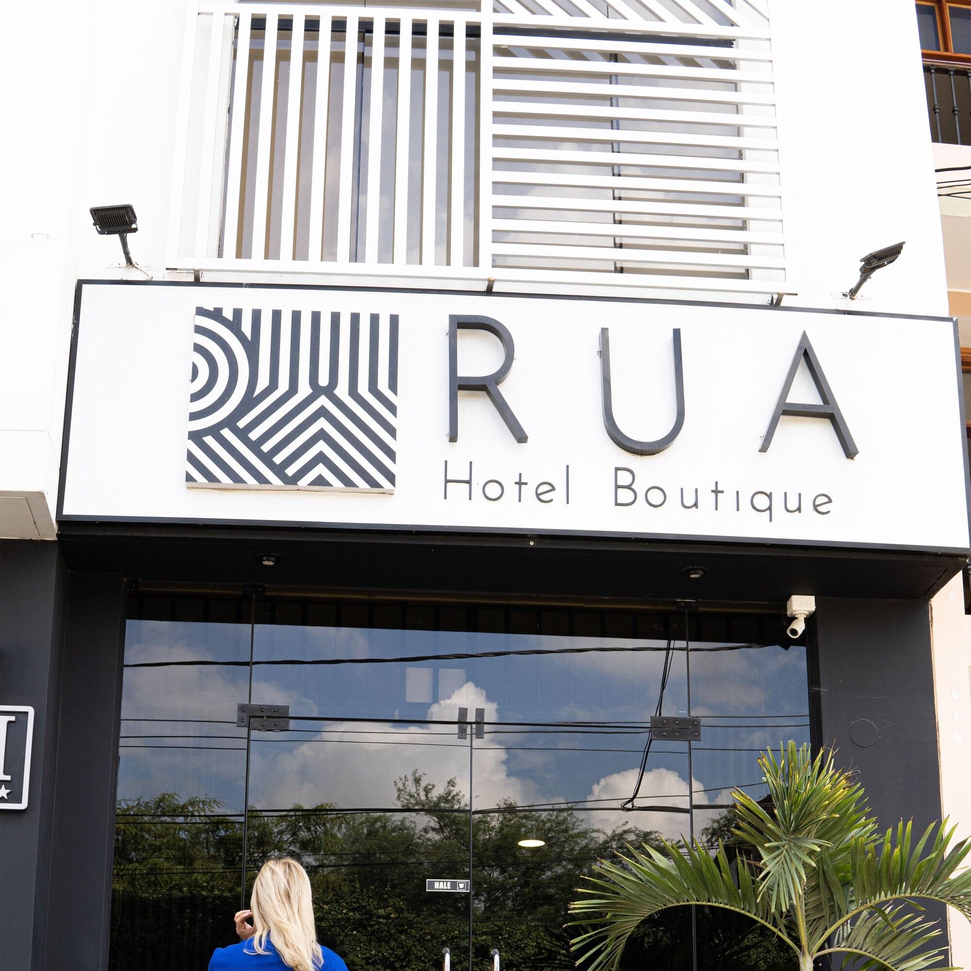 Vista Exterior Rua Hoteles - Piura
