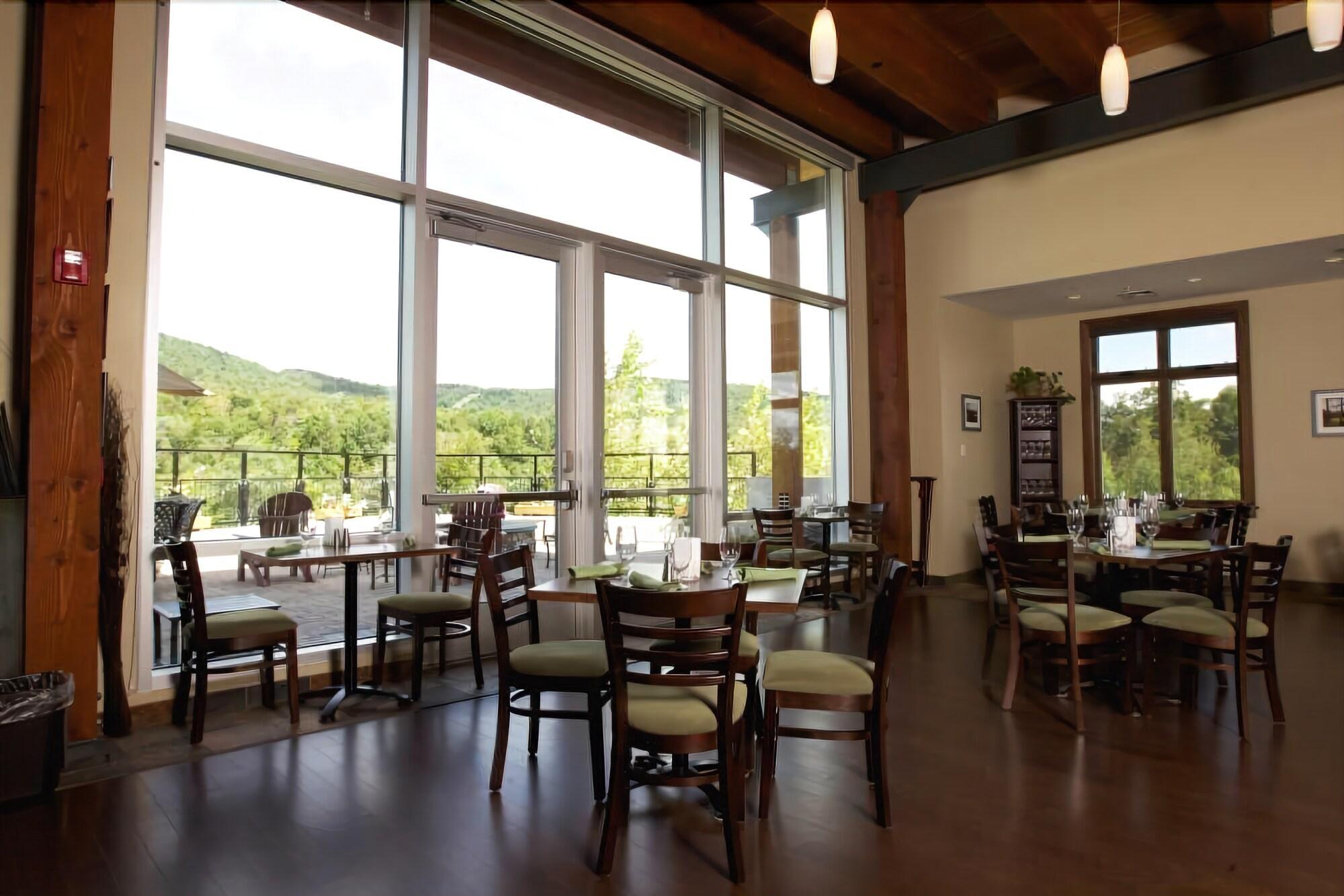 Restaurant Timberline Mountain Lodge At Jay Peak