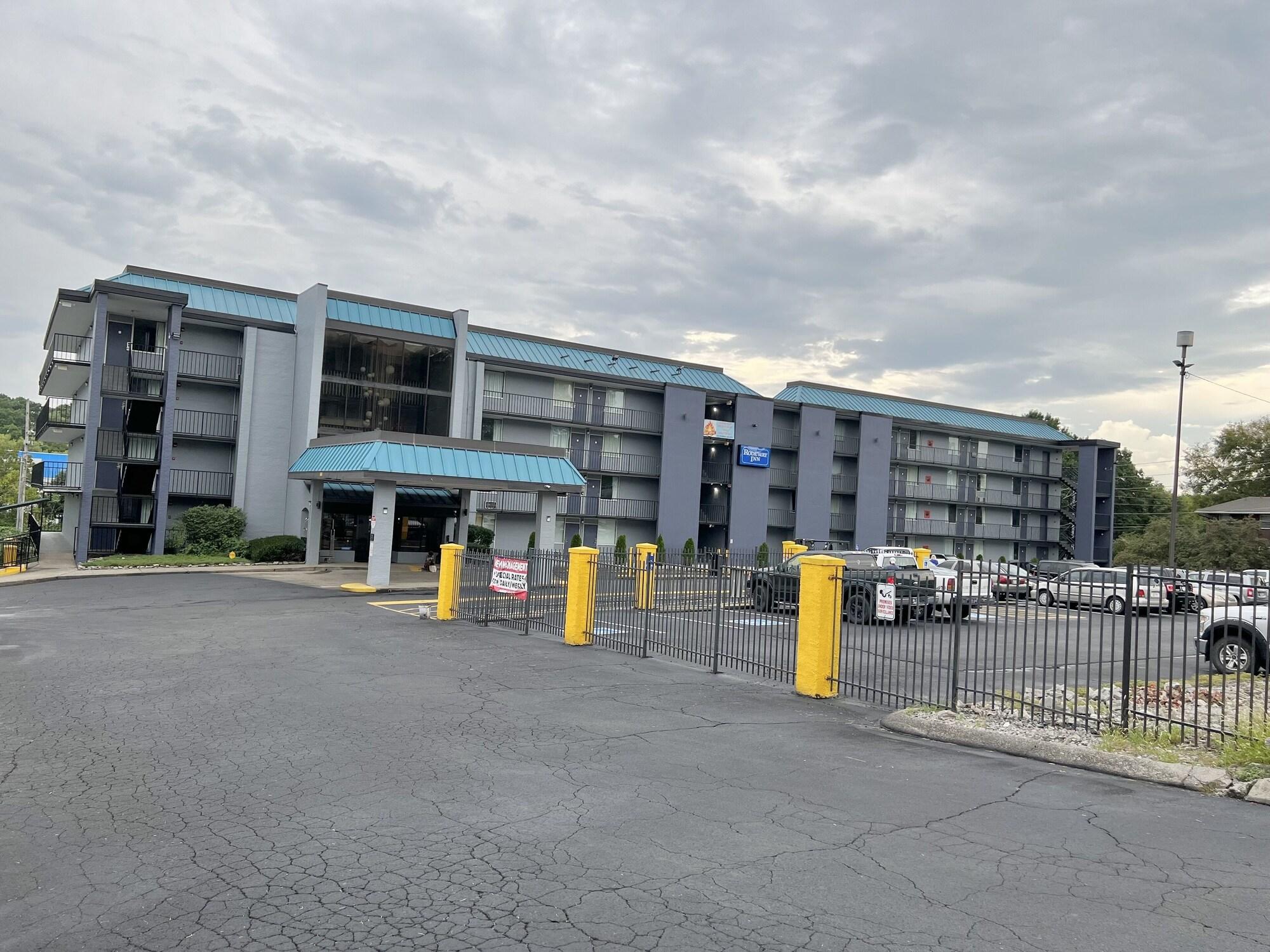 Varios Rodeway Inn Nashville Donelson