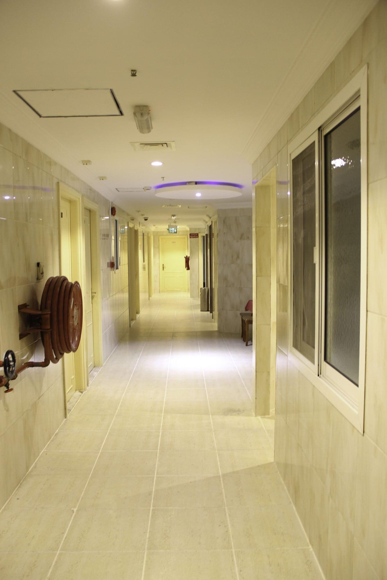 Varios Royalton Hotel